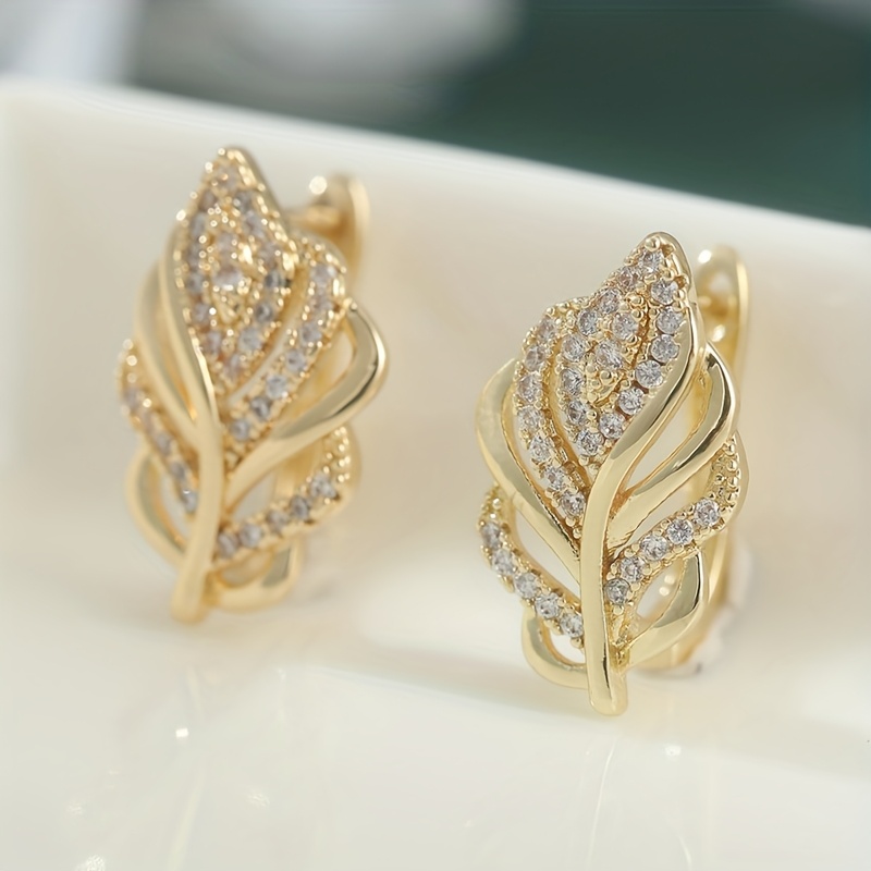 Women's Elegant Minimalist Copper Leaf Clip-On Earrings
